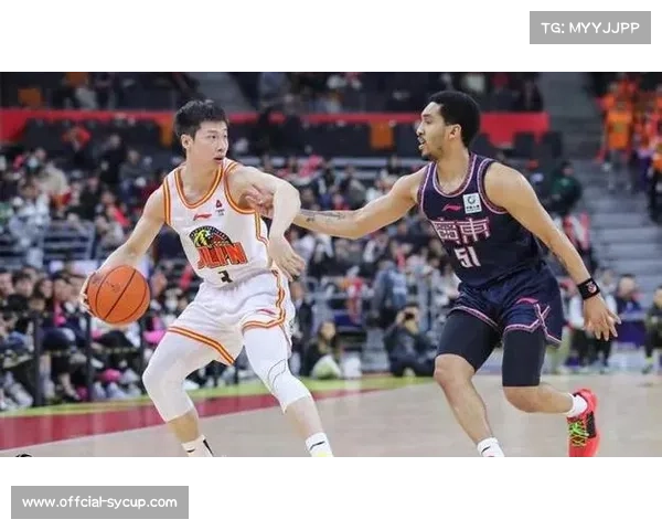 杜锋试验三后卫双锋线阵容，放弃传统双塔打法